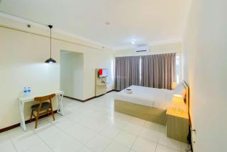 Modern Studio (No Kitchen) Grand Palace Kemayoran Apartment (Free IPL & Utilities) By Travelio - Jakarta - 3
