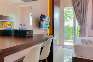 Well Design and Homey Studio Signature Park Grande Apartment By Travelio - Giacarta - 4