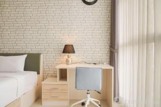 Elegant 2BR Ciputra International Apartment near Puri Indah Mall By Travelio - Jakarta - 3