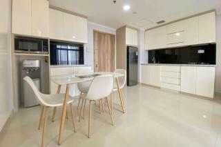 Spacious and Comfort Stay 2BR Apartment Pejaten Park Residence By Travelio - 4