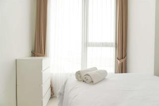 Modern Look and Comfy 2BR Gold Coast Apartment By Travelio - 7