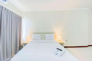 Nice Studio (No Kitchen) Grand Palace Kemayoran Apartment By Travelio - Jakarta - 9