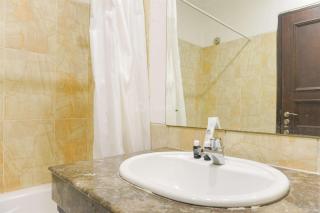 Best Homey and Strategic Studio at Bellezza Apartment By Travelio - Jakarta - 6