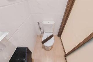 Cozy Living and Comfy Studio Sky House BSD Apartment By Travelio - Tangerang - 1