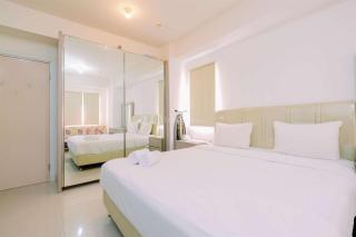 Good Deal and Cozy Studio Green Pramuka City Apartment By Travelio - 0