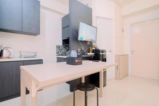 Good Deal and Cozy Studio Green Pramuka City Apartment By Travelio - 7