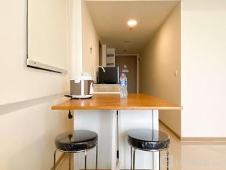 Modern and Homey 2BR at Meikarta Apartment By Travelio - Cikarang - 3
