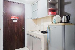 Good Deal and Comfort Stay Studio Serpong Greenview Apartment By Travelio - 8