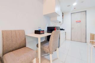 Warm and Comfort Stay 1BR Akasa Pure Living BSD Apartment By Travelio - Tangerang - 4