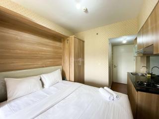 Cozy Stay Studio Room at Springlake Summarecon Bekasi Apartment By Travelio - Bekasi - 7