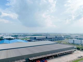 Best Deal and Restful 1BR Vasanta Innopark Apartment By Travelio - Cikarang - 3