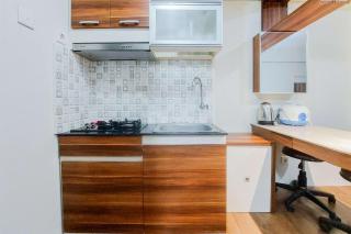 Good Choice and Homey Studio at Serpong Greenview Apartment By Travelio - Tangerang - 9