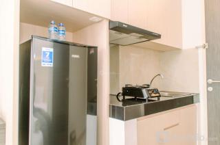 Restful and Comfy Studio at Serpong Garden Apartment By Travelio - Tangerang - 5