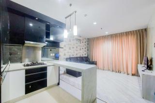 Homey and Modern 1BR at Paddington Heights Apartment By Travelio - Tangerang - 4