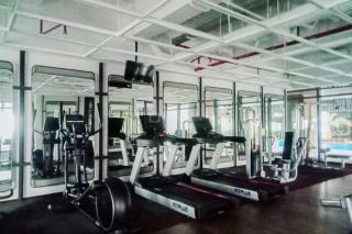 Nice and Restful 1BR Apartment Carstensz Residence By Travelio - Kampung Sawah - 5