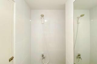 Modern Furnished and Homey Studio Tokyo Riverside PIK 2 Apartment By Travelio - 2