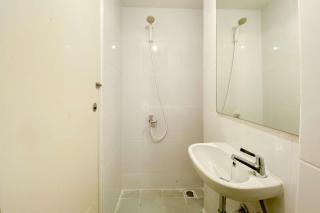 Modern Furnished and Homey Studio Tokyo Riverside PIK 2 Apartment By Travelio - 3