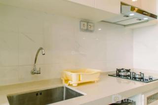 Modern and Cozy Studio at Sky House BSD Apartment By Travelio - 9