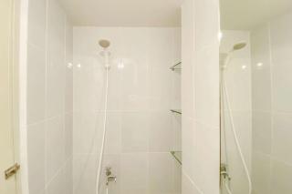 Relaxing and Nice Studio at Tokyo Riverside PIK 2 Apartment By Travelio - Rawalembang - 6