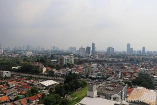 Tranquil and Cozy 1BR Apartment at Thamrin Residence By Travelio - Yakarta - 9