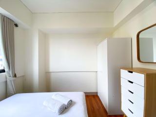 Comfort Stay 2BR at Meikarta Apartment By Travelio - Cikarang - 9
