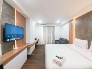 Tranquil and Modern Studio at Mataram City Apartment By Travelio - Kejayan - 9
