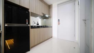 Good Choice and Homey 1BR Grand Sungkono Lagoon Apartment By Travelio - Surabaia - 1