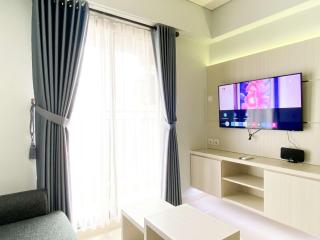 Best Deal and Cozy 3BR Meikarta Apartment By Travelio - Cikarang - 3