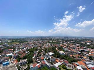 Cozy and Tidy 1BR The Alton Apartment By Travelio - Semarang - 8