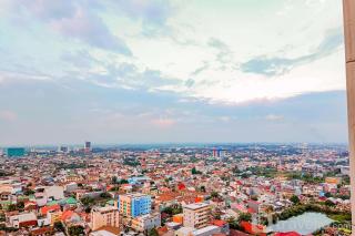 Comfortable 2BR Apartment at Vida View Makassar By Travelio - Pampang - 5