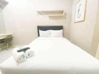 Elegant and Homey Studio at Amartha View Apartment By Travelio - Semarang - 0