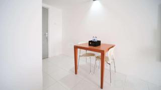 Homey Studio Apartment at Dian Regency By Travelio - Surabaia - 3
