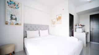 Well Furnished and Homey Studio (No Kitchen) Apartment at Suncity Residence By Travelio - Sidoarjo - 9