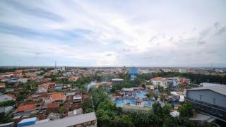 Well Furnished and Homey Studio (No Kitchen) Apartment at Suncity Residence By Travelio - Sidoarjo - 1