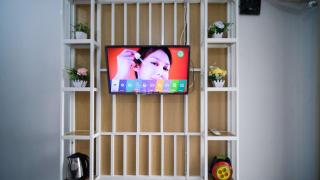 New Studio Apartment with Strategic Location at Suncity Residence By Travelio - 6