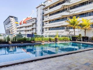 Cozy Studio The Square Surabaya Apartment By Travelio - Surabaya - 8