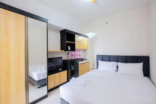 Comfortable Springlake Summarecon Studio Apartment near Mall By Travelio - Bekasi - 9