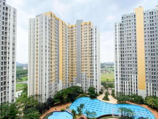 Good Deal and Well Furnished 2BR at Springlake Summarecon Bekasi Apartment By Travelio - 8