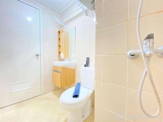 Modest 2BR Apartment at Parahyangan Residence By Travelio - 4