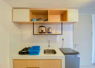 Tidy and Comfortable 2BR Tokyo Riverside PIK 2 Apartment By Travelio - Rawalembang - 8