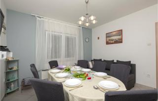 Four-Bedroom Holiday Home In Bast - 6