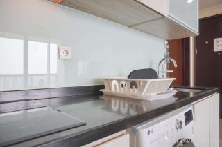 Modern and Elegant 2BR at Menteng Park Apartment By Travelio - Jakarta - 6