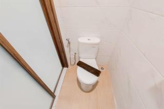 Minimalist Studio at Sky House Alam Sutera Apartment By Travelio - Tangerang - 4