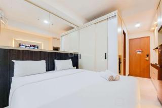 Homey and Minimalist Studio Apartment B Residence By Travelio - 0