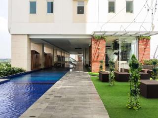 Nice and Simply Look Studio Apartment at B Residence By Travelio - 9