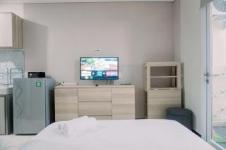 Nice and Modern Studio Apartment B Residence By Travelio - 3