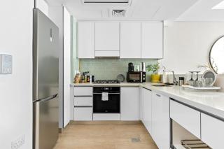 Silkhaus Luxury 1BDR Yas Island with Beach Access - 3
