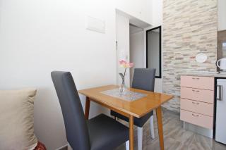 Modern eingerichtete Apartment für 2 Personen, Klimatisiert, freie Parkplatz und Wi-fi, Grillmögligkeit - Baška - 5