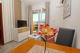 Modern eingerichtete Apartment für 2 Personen, Klimatisiert, freie Parkplatz und Wi-fi, Grillmögligkeit - Baška - 1