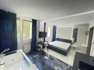 YOURAPART Karmelicka z Jacuzzi - Warsaw - 5